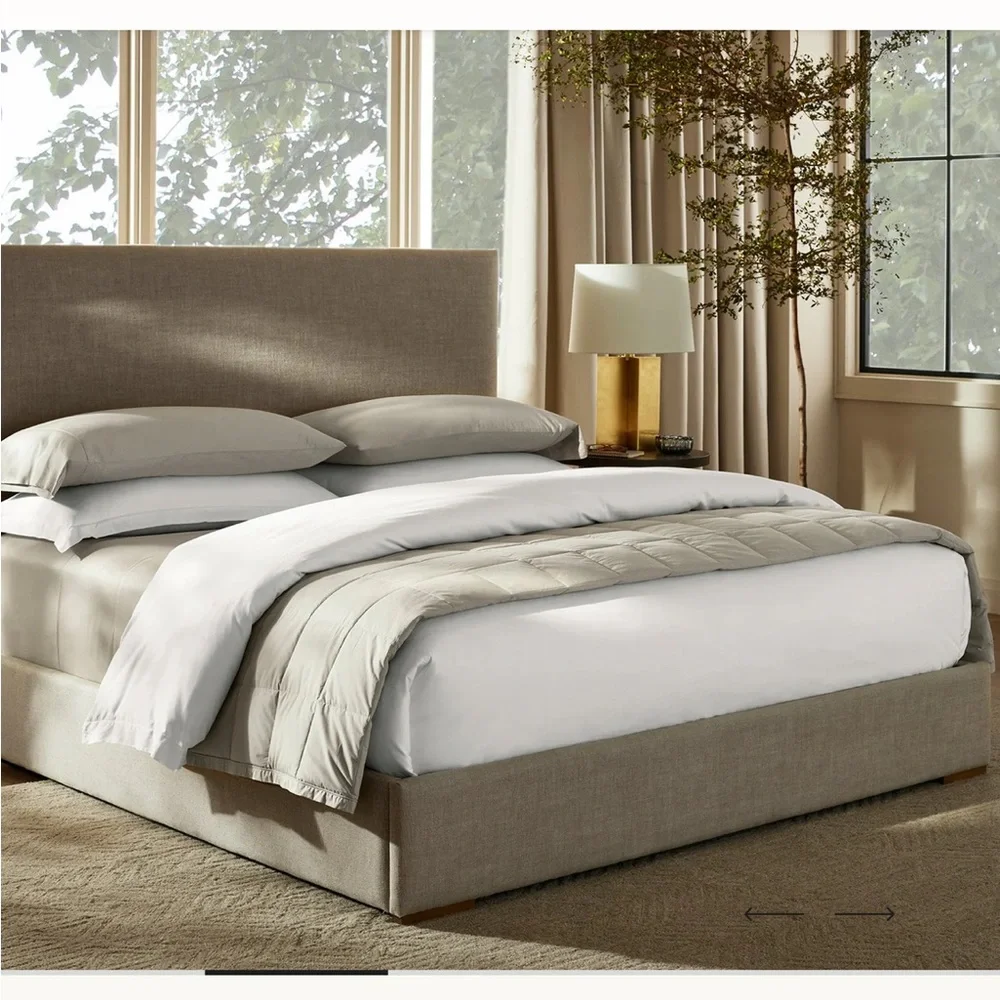 BOLL & BRANCH | Down Alternative Quilted Bed Blanket - Oak - Picture 2 of 5